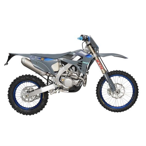 TM EN 450 ES FI 4T MY2025