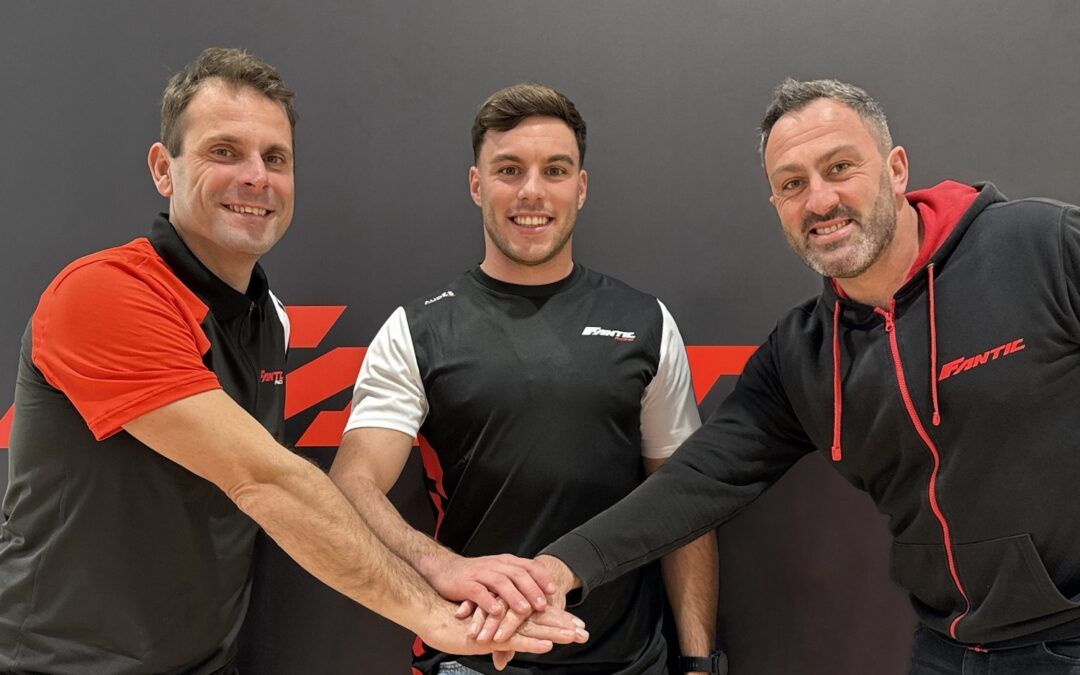 Théo Espinasse, Thibault Giraudon y Riccardo Pasquato competirán con el Fantic Factory Racing