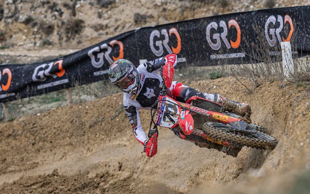 Fernández, Reisulis y Riba, protagonistas en el arranque del Motocross Élite