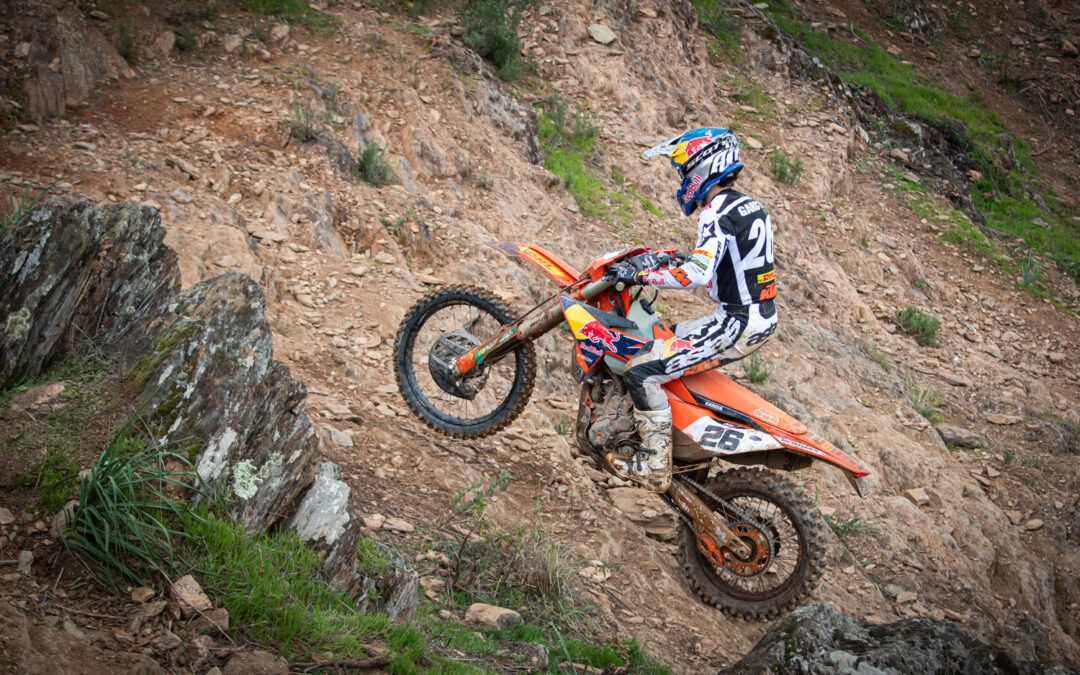 Extraordinaria actuación de Josep García en el inicio del Campeonato de España de Enduro