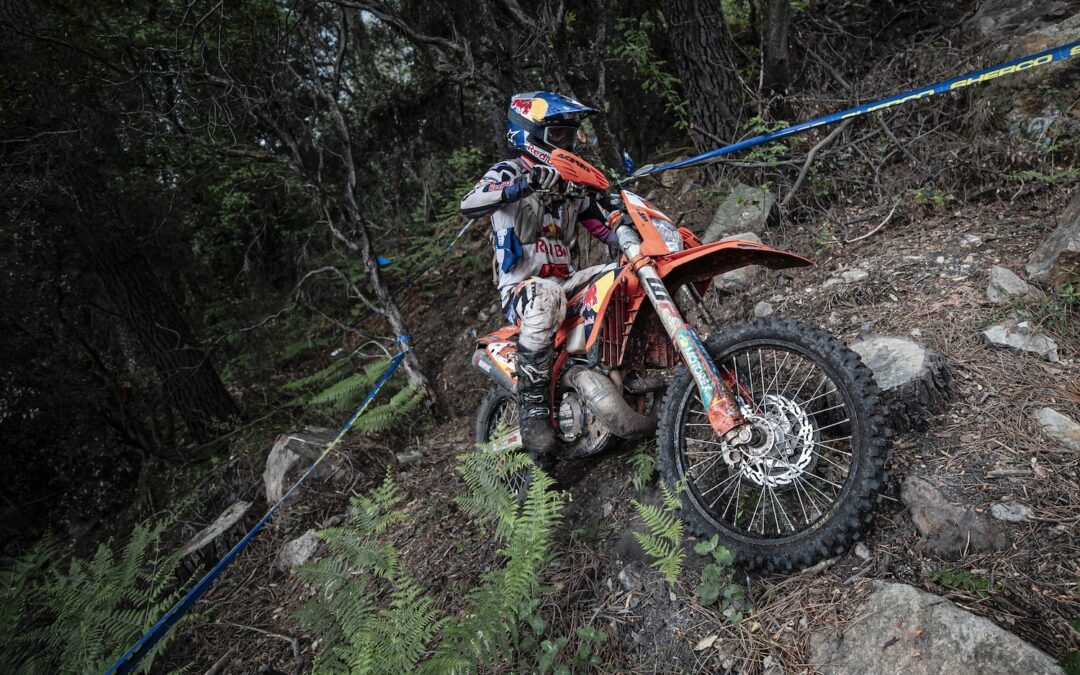 Arranca el Mundial FIM de Hard Enduro 2026: Lettenbichler vence en un conflictivo Alestrem