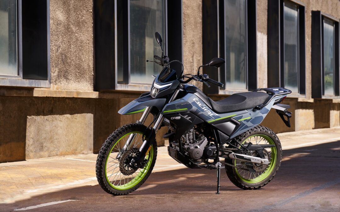 CFMOTO amplía su gama Trail Adventure con la nueva 250 DUAL