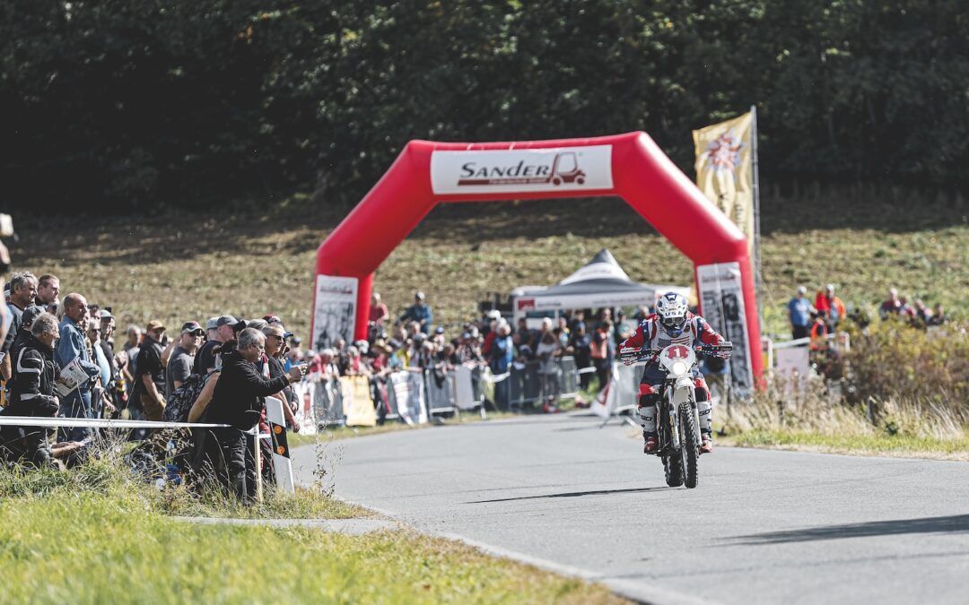 FIM Enduro Vintage Trophy 2026: Estados Unidos lidera la competición en la primera jornada